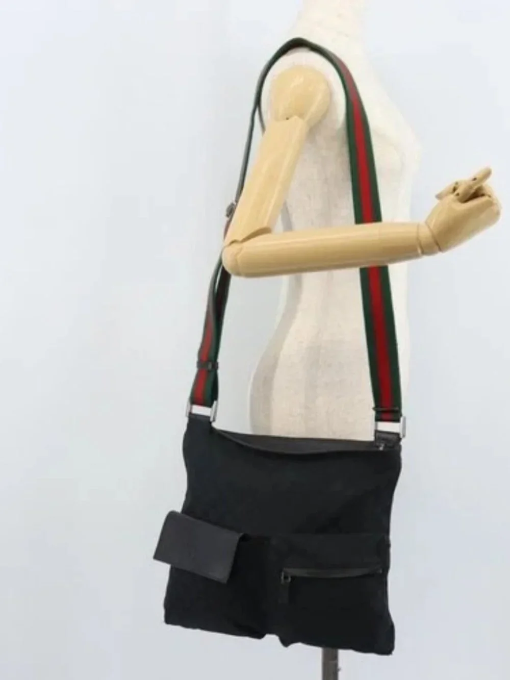 GUCCI GG Canvas Web Sherry Line Shoulder Bag Black Red Green 169937 Auth YKZ350